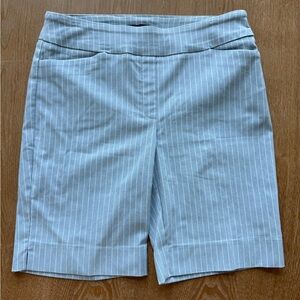 Hilary Radley Women's Pull-On Bermuda Shorts Blue Pinstripe Size Medium Stretch